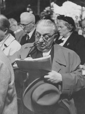 Gambling by horse races KSF-052 Gambling by horse races KSF-052