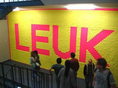 LEUK LEUK