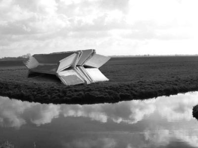 Monument voor een brug. Monument voor een brug.