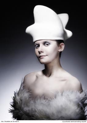 pigeon hat white pigeon hat white
