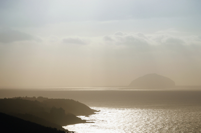 island |ˈīlənd| island |ˈīlənd|