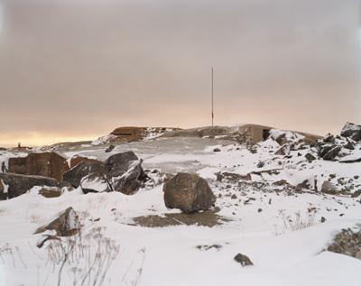 Het laatste jaar van een eiland (Bunker in rotsen)