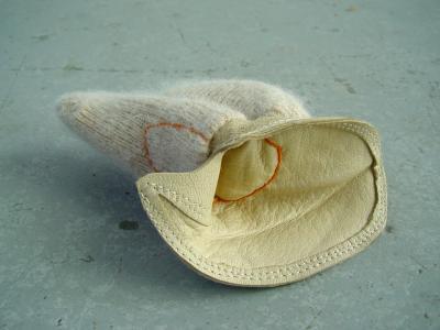leather-medima handobject leather-medima handobject