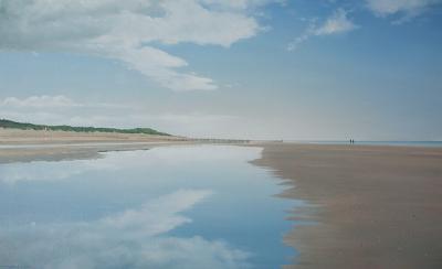 (83) strand van Zeeland met spiegelend water 